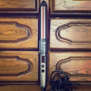 ❣️CONAIR INFINITI PRO CURLING IRON❣️